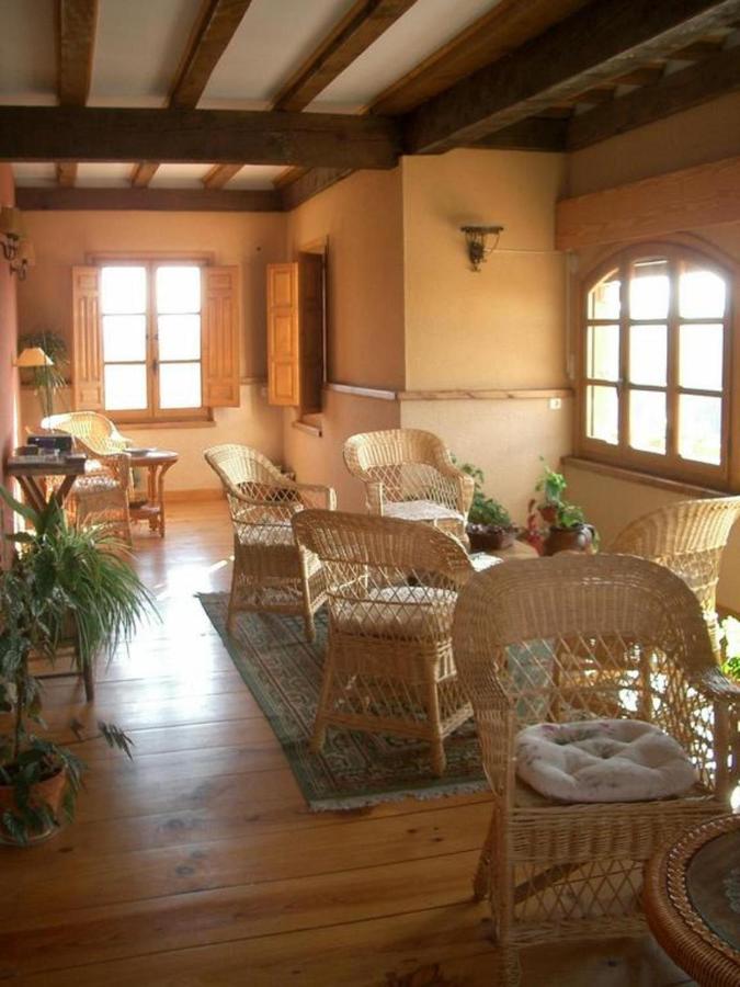 El Camino Real Pension Villovela de Pirón Buitenkant foto
