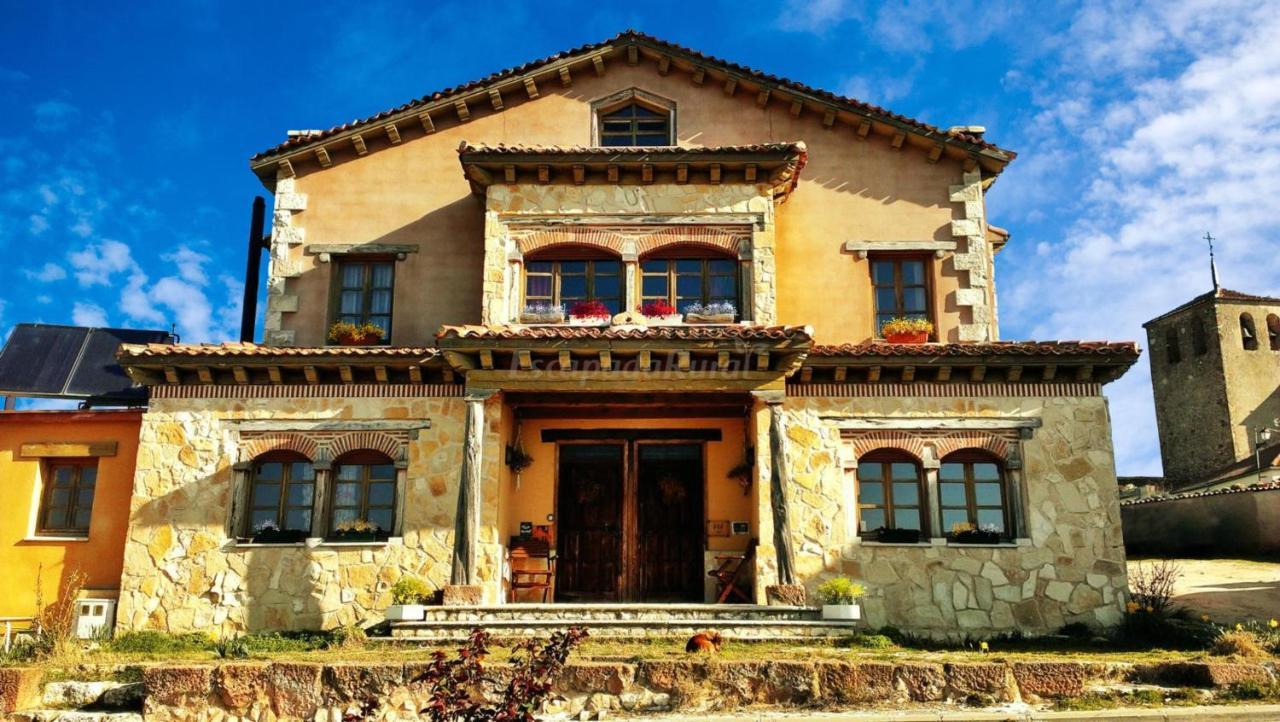 El Camino Real Pension Villovela de Pirón Buitenkant foto
