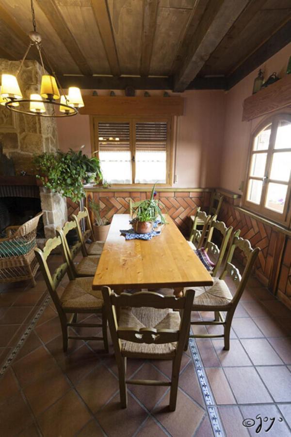 El Camino Real Pension Villovela de Pirón Buitenkant foto