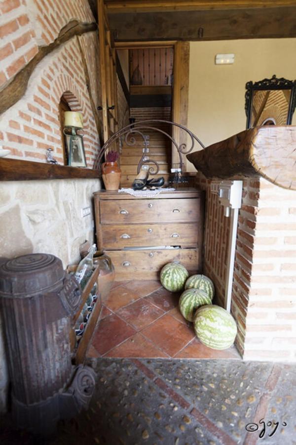 El Camino Real Pension Villovela de Pirón Buitenkant foto